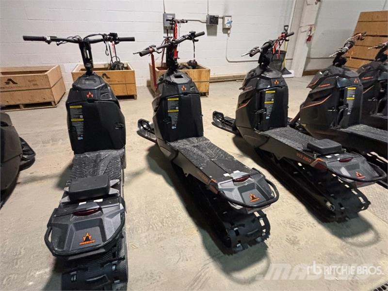 Widescape WS250 Stand Up Snowmobile Moottorikelkat