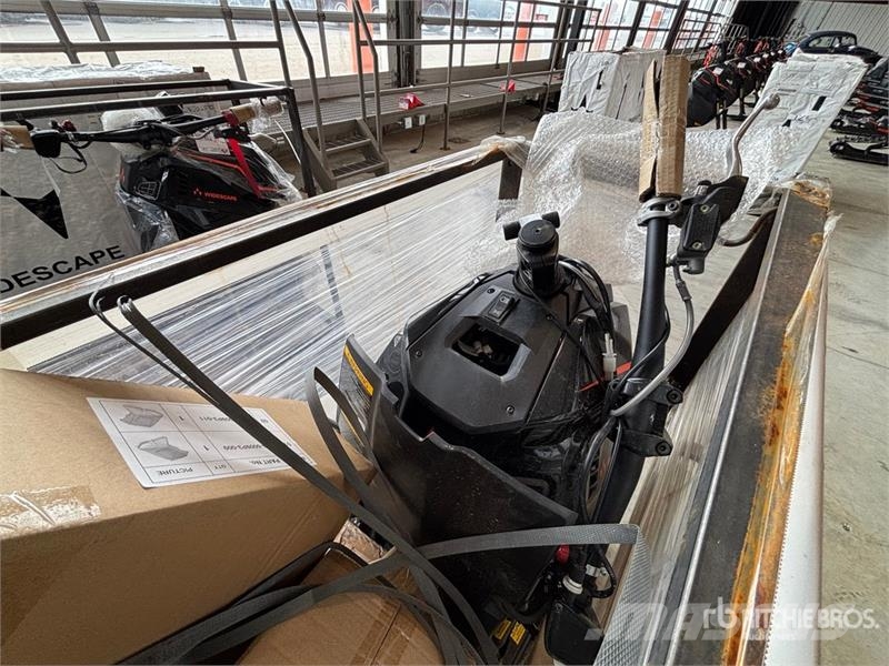 Widescape WS250 Stand On Snowmobile Снігоходи