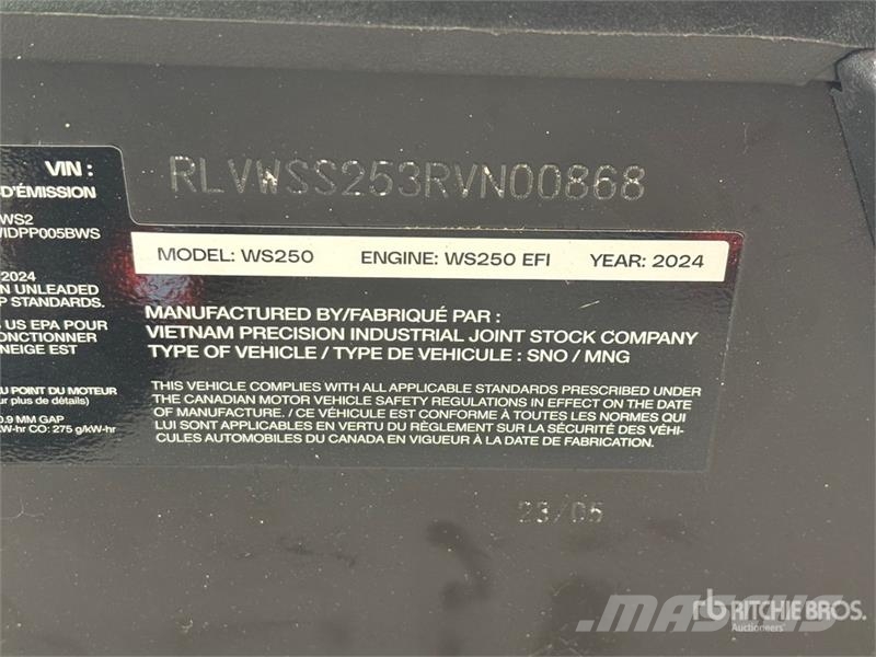 Widescape WS250 Stand On Snowmobile Снігоходи