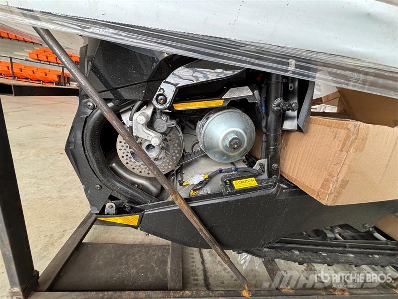 Widescape WS250 Stand On Snowmobile Снігоходи