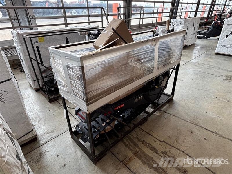 Widescape WS250 Stand On Snowmobile Снігоходи