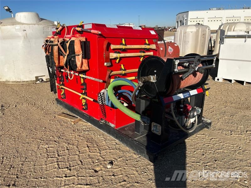 Wildland Skid-Mounted Water Tank Degvielas un piedevu tvertnes