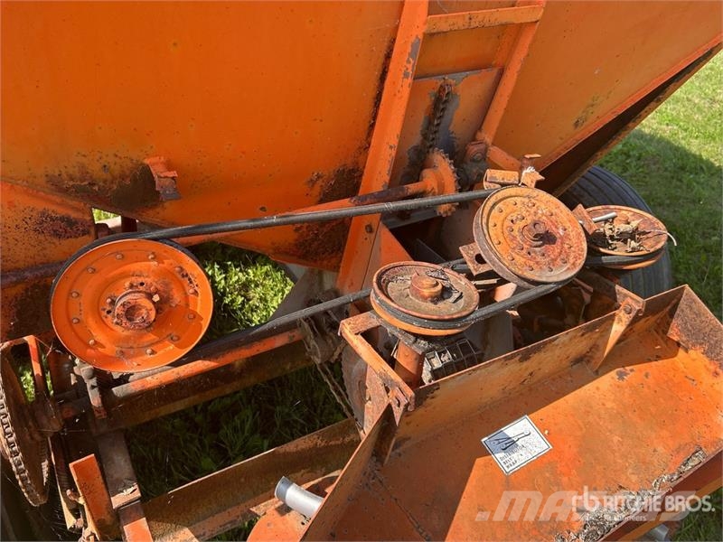 Wilmar T/A Fertilizer Spreader Ruiskulannoittimet
