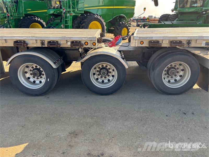 Wilson 32 ft Super B-Train Lead Flatbed Trailer Platformas/izkraušana no sāniem