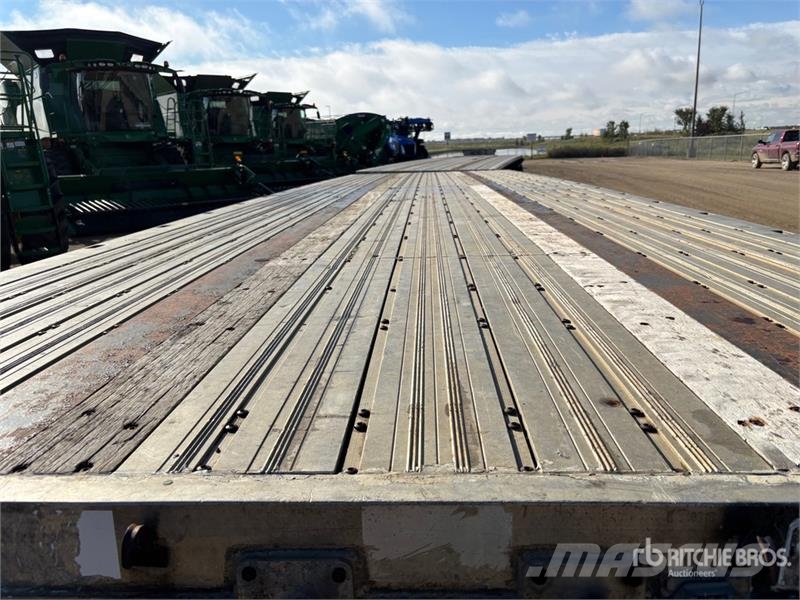 Wilson 32 ft Super B-Train Lead Flatbed Trailer Platformas/izkraušana no sāniem
