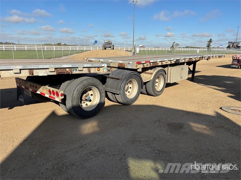 Wilson 32 ft Super B-Train Lead Flatbed Trailer Platformas/izkraušana no sāniem