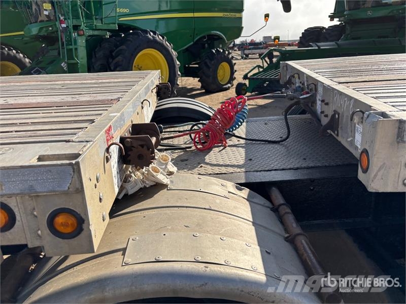 Wilson 32 ft Super B-Train Lead Flatbed Trailer Platformas/izkraušana no sāniem