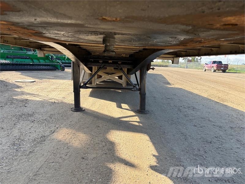 Wilson 32 ft Super B-Train Lead Flatbed Trailer Platformas/izkraušana no sāniem