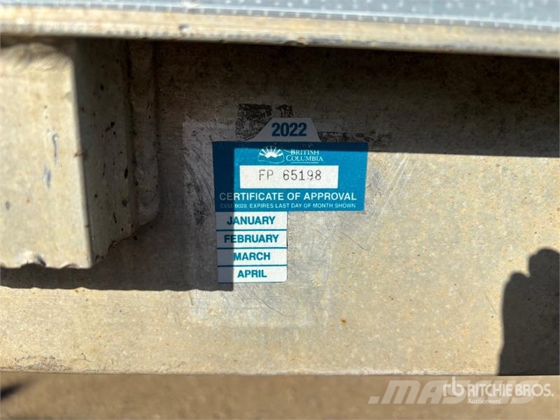 Wilson 32 ft Super B-Train Lead Flatbed Trailer Platformas/izkraušana no sāniem