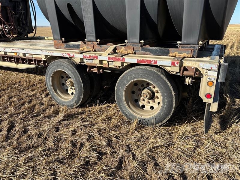Wilson 48 ft T/A Sprayer Tender Step Deck Trailer لوادر منخفضة