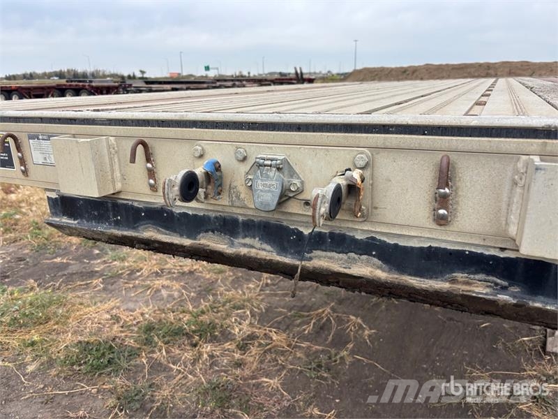 Wilson 48 ft T/A Spread Axle Step Deck Trailer Low loaders
