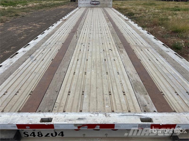 Wilson 48 ft T/A Spread Axle Step Deck Trailer Low loaders