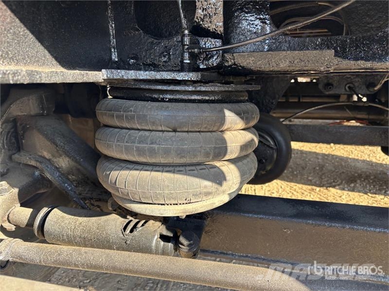 Wilson 53 ft Quad/A Flatbed Trailer Platformy / Przyczepy z otwieranymi burtami