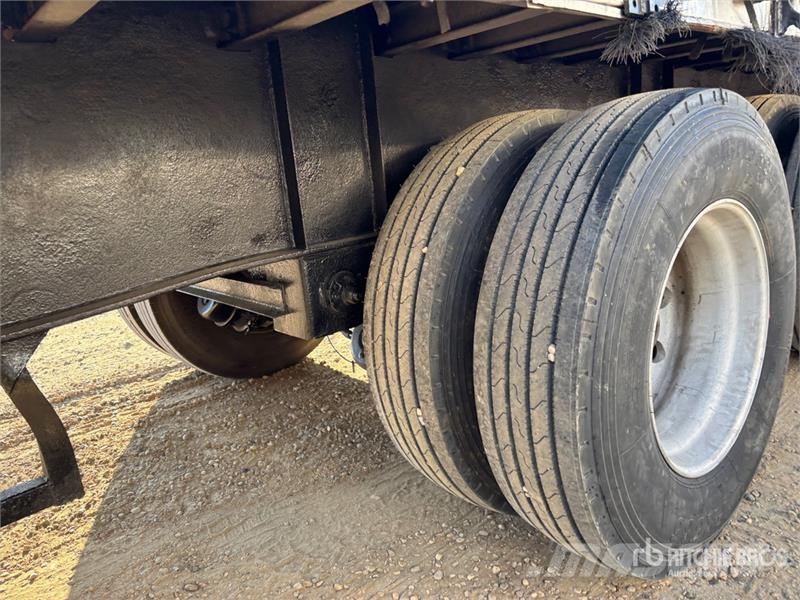 Wilson 53 ft Quad/A Flatbed Trailer Platformy / Przyczepy z otwieranymi burtami