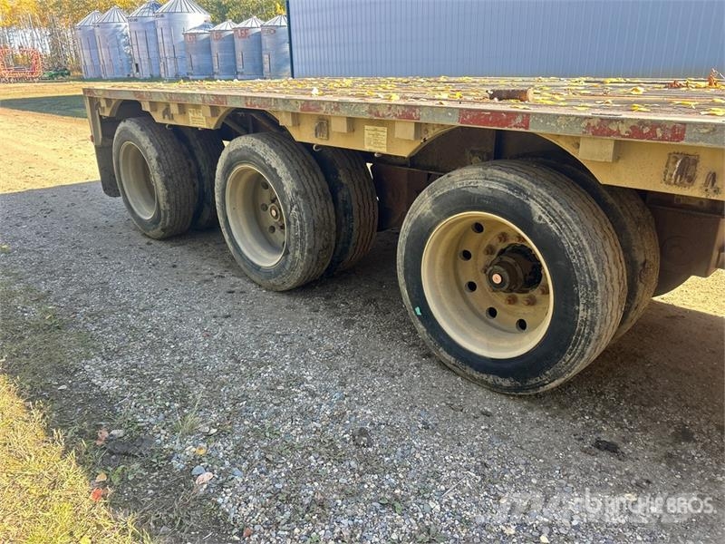 Wilson CFD900 80000 lb 48 ft Tri/A Step Deck Trailer Niski utovarivači