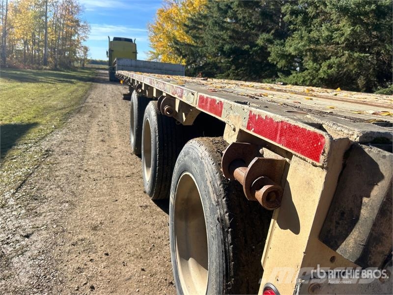 Wilson CFD900 80000 lb 48 ft Tri/A Step Deck Trailer Niski utovarivači