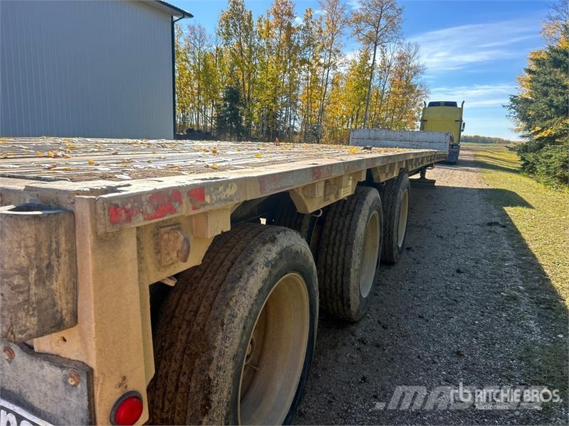 Wilson CFD900 80000 lb 48 ft Tri/A Step Deck Trailer Niski utovarivači