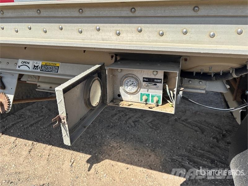 Wilson Commander 45 ft Tri/A Grain Trailer Prikolice za zrno