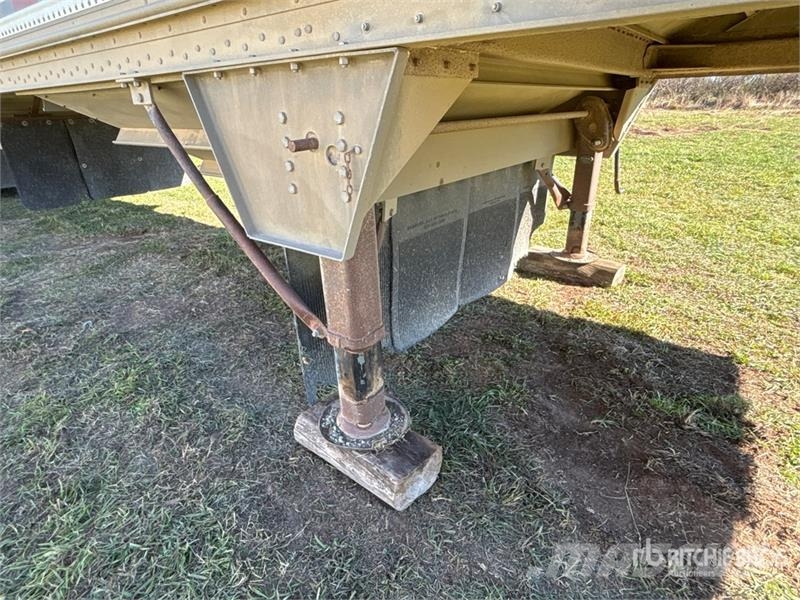 Wilson DWH-200C 40 ft T/A Grain Trailer Viljavaunut
