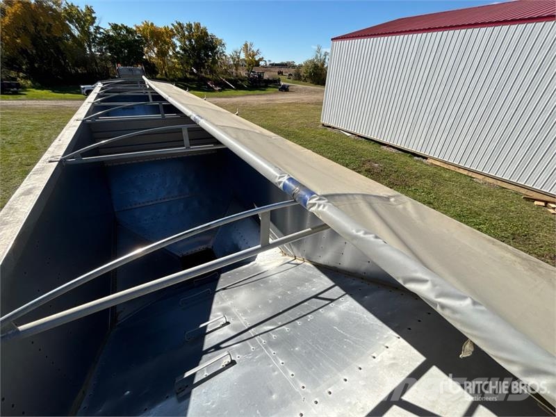 Wilson DWH-200C 40 ft T/A Grain Trailer Viljavaunut