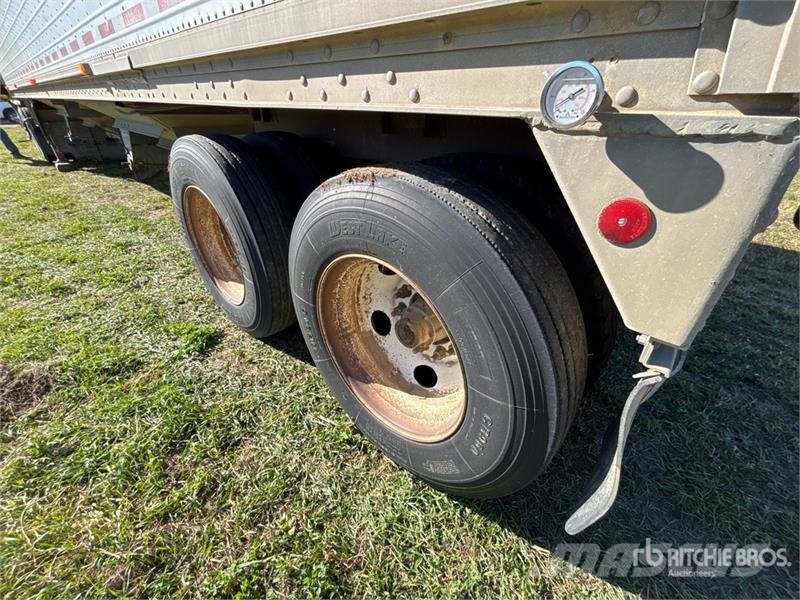 Wilson DWH-200C 40 ft T/A Grain Trailer Viljavaunut
