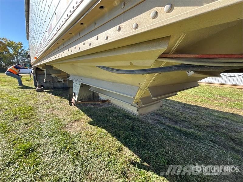 Wilson DWH-200C 40 ft T/A Grain Trailer Viljavaunut