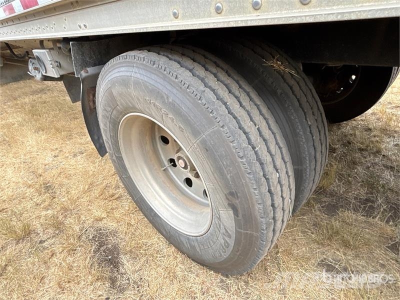 Wilson DWH-650B 45 ft Tri/A Grain Trailer Carros de trasladar grano