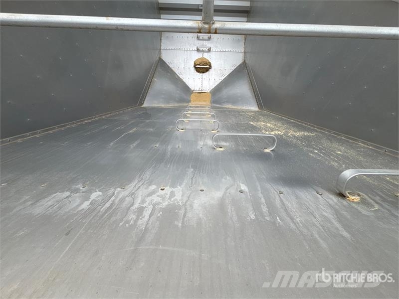 Wilson DWH-650B 45 ft Tri/A Grain Trailer Carros de trasladar grano