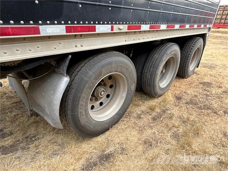 Wilson DWH-650B 45 ft Tri/A Grain Trailer Carros de trasladar grano