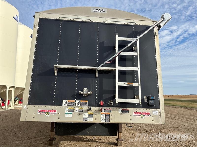 Wilson DWH550 CB 45 ft Tri/A Grain Trailer مقطورة حبوب