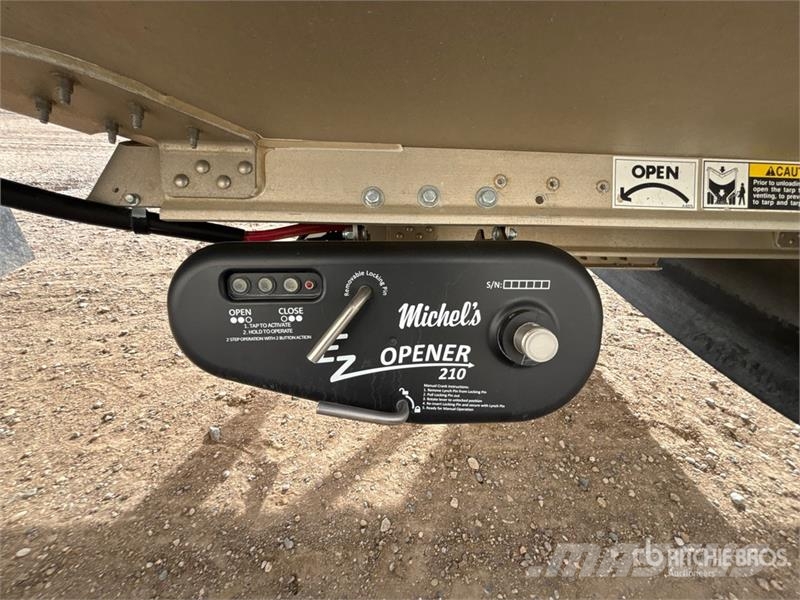 Wilson DWH550 CB 45 ft Tri/A Grain Trailer مقطورة حبوب
