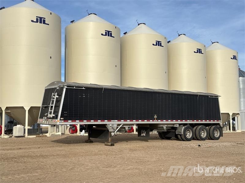 Wilson DWH550 CB 45 ft Tri/A Grain Trailer مقطورة حبوب