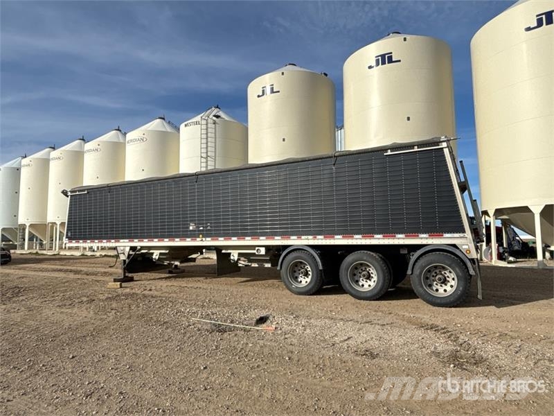 Wilson DWH550 CB 45 ft Tri/A Grain Trailer Prikolice za zrno