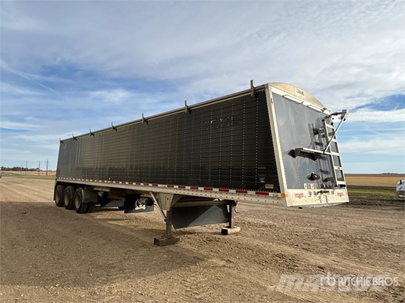 Wilson DWH550 CB 45 ft Tri/A Grain Trailer مقطورة حبوب