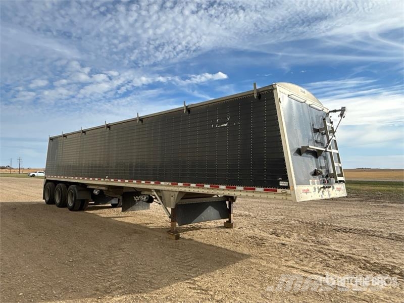 Wilson DWH550 CB 45 ft Tri/A Grain Trailer مقطورة حبوب