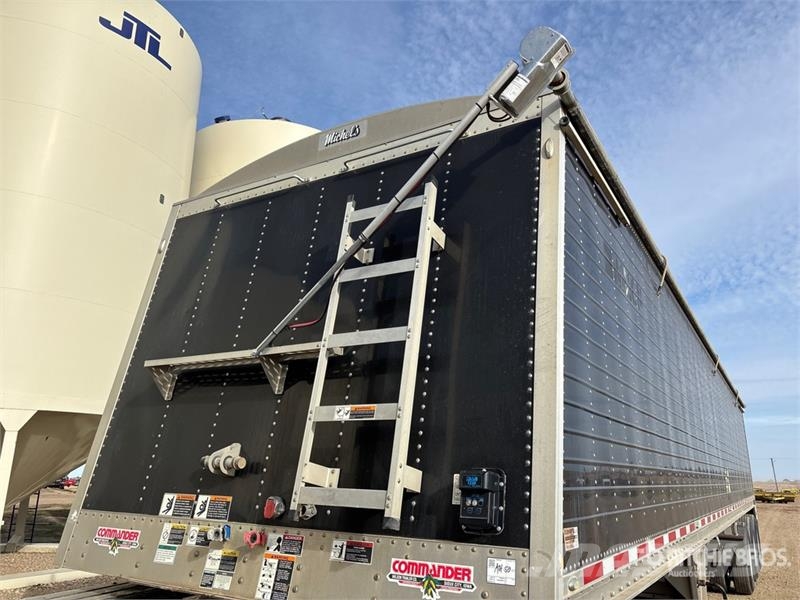 Wilson DWH550 CB 45 ft Tri/A Grain Trailer مقطورة حبوب