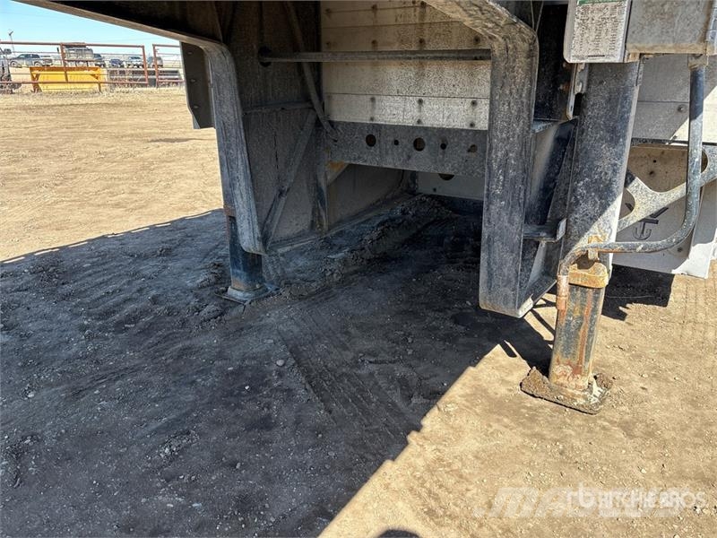 Wilson RoadBrute 53 ft T/A Step Deck Trailer Plataformas bajas