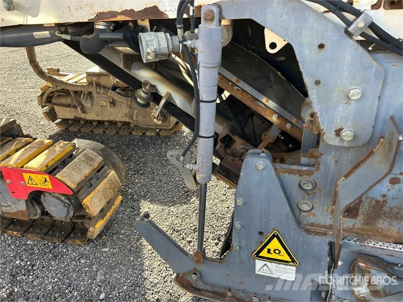 Wirtgen W210 Asfalta dzesēšanas iekārtas