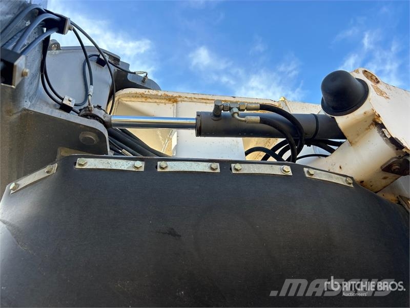 Wirtgen W210 Asfalta dzesēšanas iekārtas