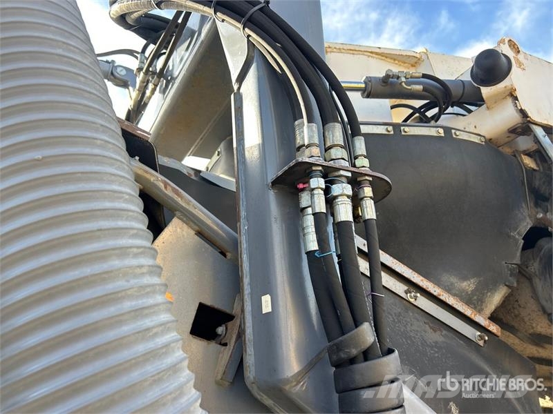 Wirtgen W210 Asfalta dzesēšanas iekārtas