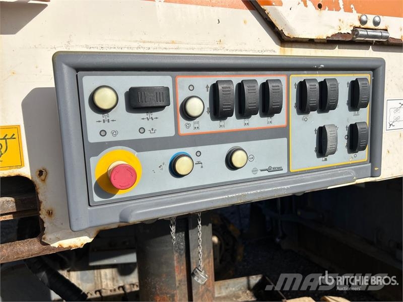 Wirtgen W210 Asfalta dzesēšanas iekārtas