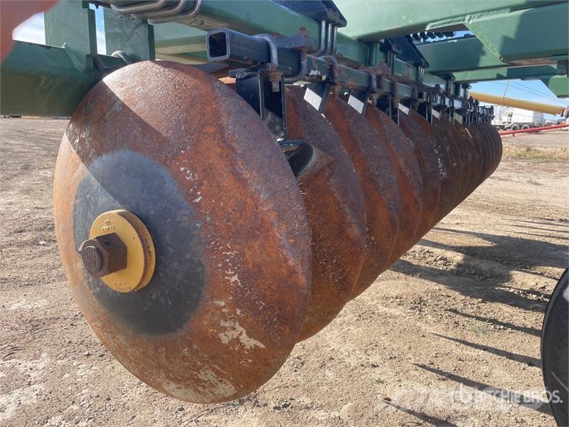 Wishek 842 14 ft 9 in 2-Point Offset High-Speed Disc Scheibeneggen