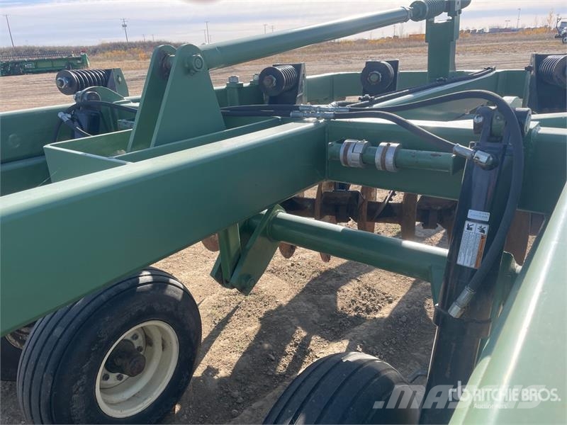 Wishek 842 14 ft 9 in 2-Point Offset High-Speed Disc Scheibeneggen