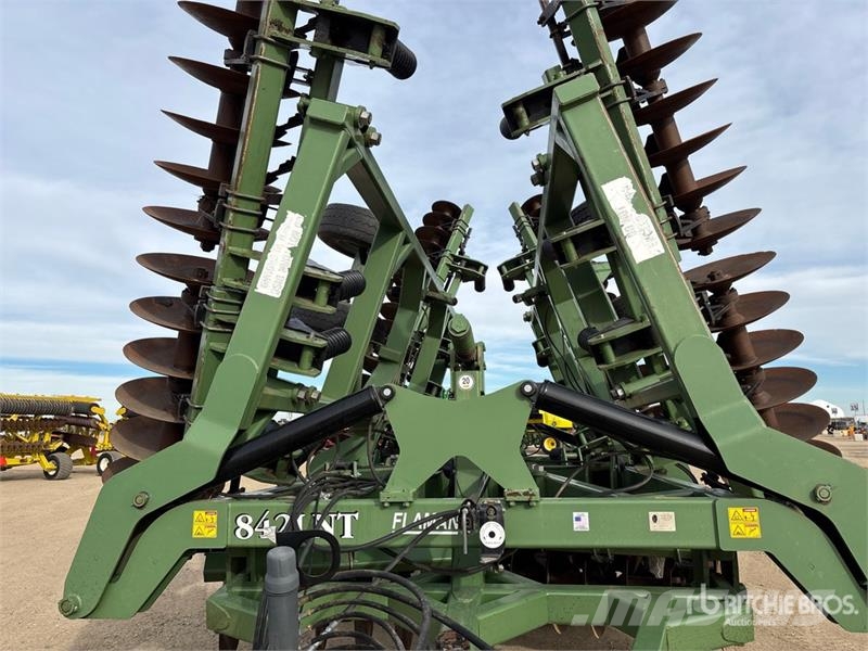 Wishek 842LNT-38 38 ft Tandem Breaking Disc Randaalid