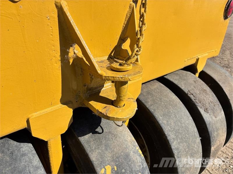 Wobbly Wheel 9 ft x 7 ft Pull Behind Compactor Slepe Valser