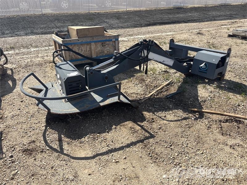 Wolverine 36 in Skid Steer Brush Cutter ماكينات جز العشب