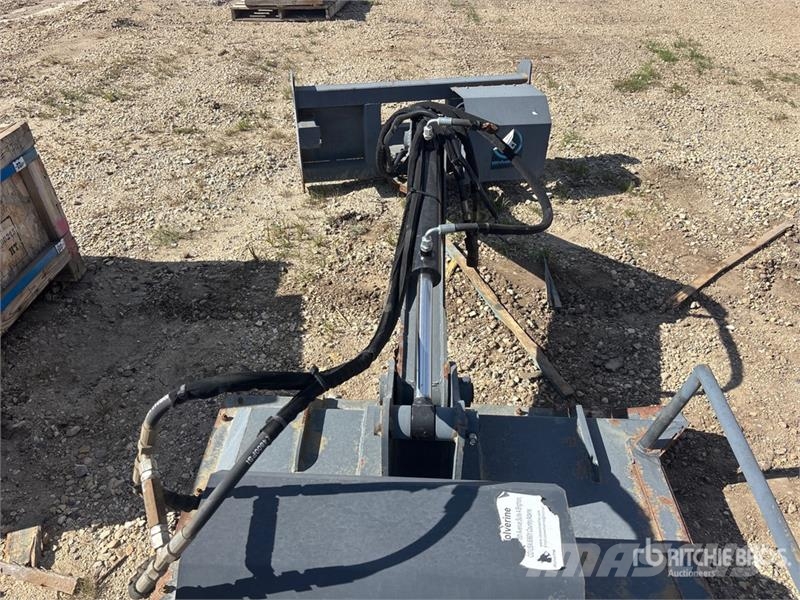 Wolverine 36 in Skid Steer Brush Cutter ماكينات جز العشب