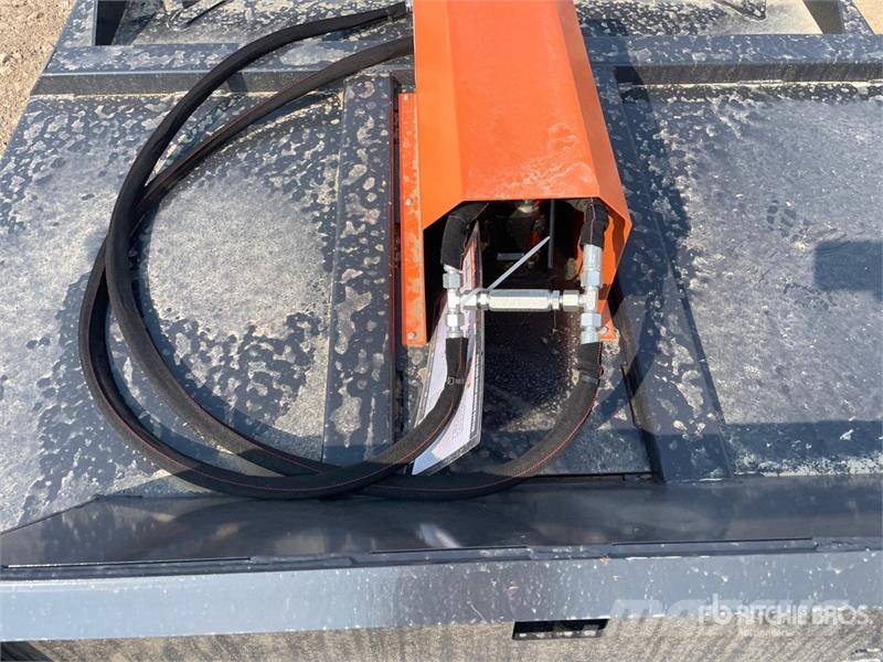 Wolverine BC-13-72W 72 in Skid Steer Brush Cutter Monterade och påhängda gräsklippare