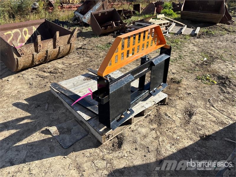  Wolverine FK-11-48W 42 in Skid Steer Forks Fourche