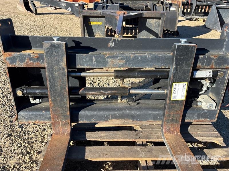 Wolverine PFA-11-3300G 48 in Skid Steer Forks Fourche